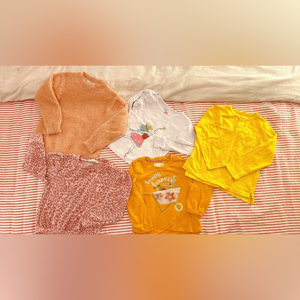 【SOLD】Lot/Mixed brands of  girl clothing, 5 pieces. Size 4t & 4y